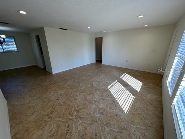 Active With Contract: $2,400 (3 beds, 2 baths, 1477 Square Feet)