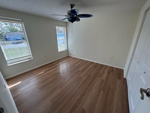 Active With Contract: $2,400 (3 beds, 2 baths, 1477 Square Feet)