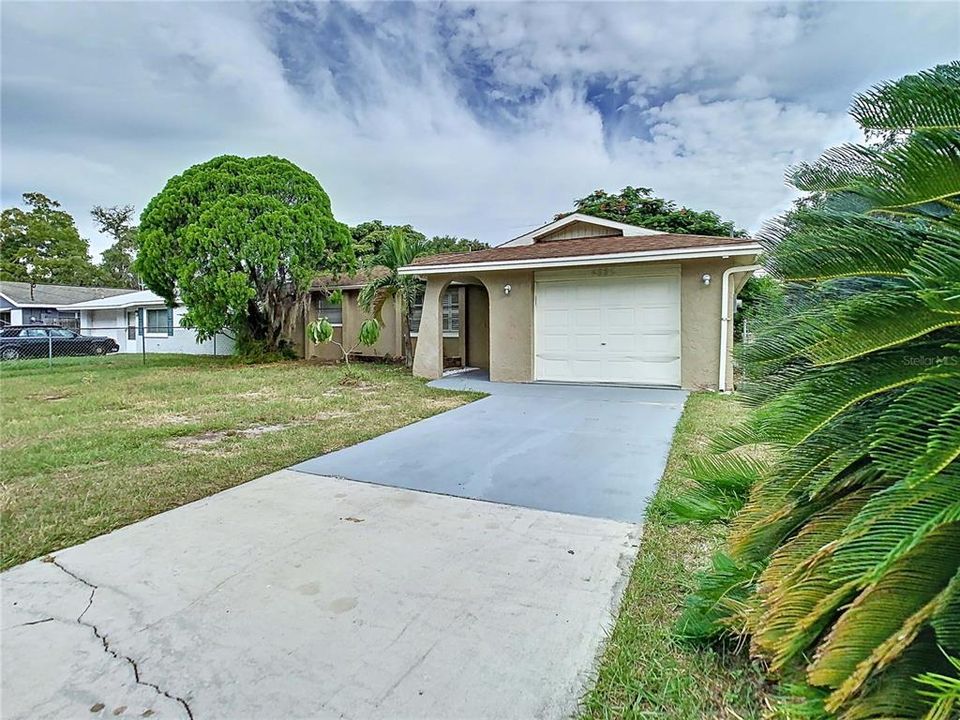 For Sale: $279,900 (3 beds, 2 baths, 1248 Square Feet)