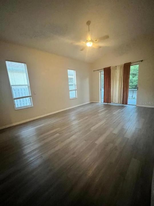 For Rent: $3,649 (4 beds, 3 baths, 2719 Square Feet)