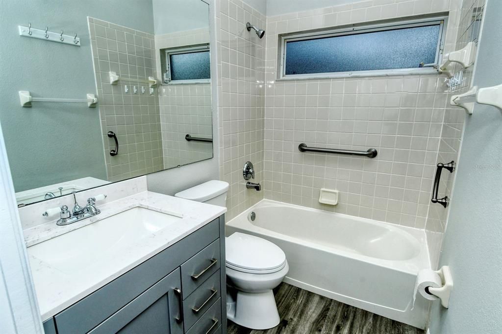 最近租的: $3,200 (3 贝兹, 2 浴室, 2046 平方英尺)