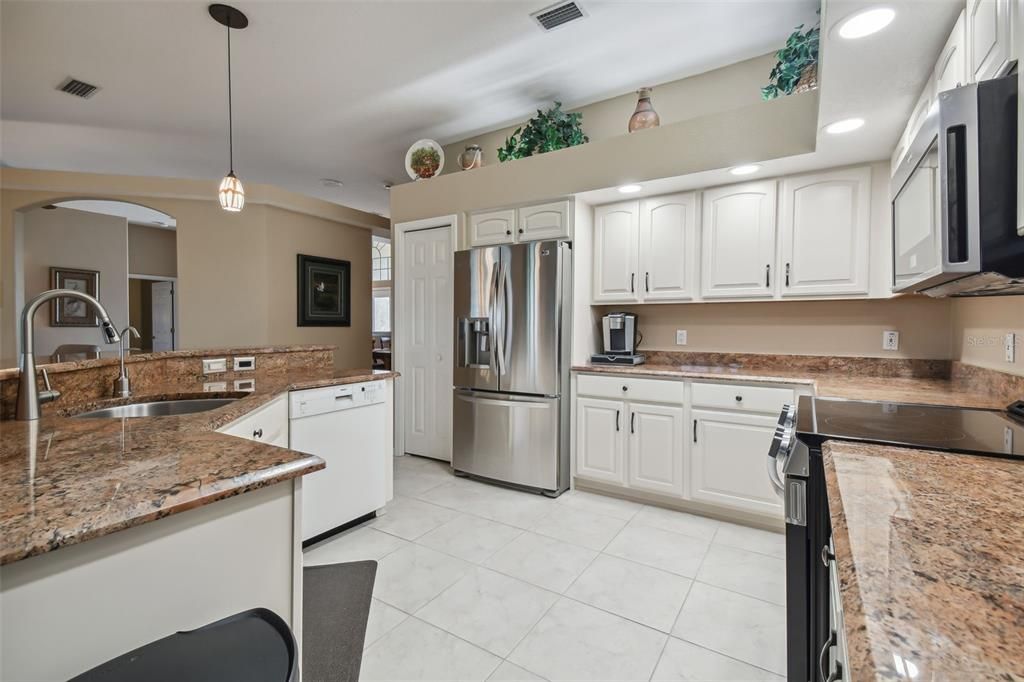 Active With Contract: $499,000 (4 beds, 2 baths, 2566 Square Feet)