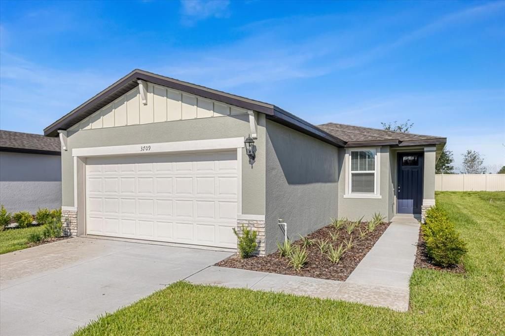 Recently Sold: $299,760 (3 beds, 2 baths, 1269 Square Feet)