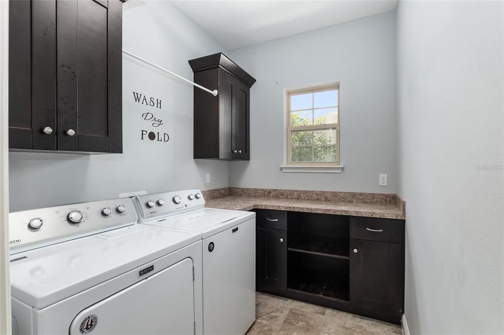 Active With Contract: $399,900 (3 beds, 2 baths, 2008 Square Feet)