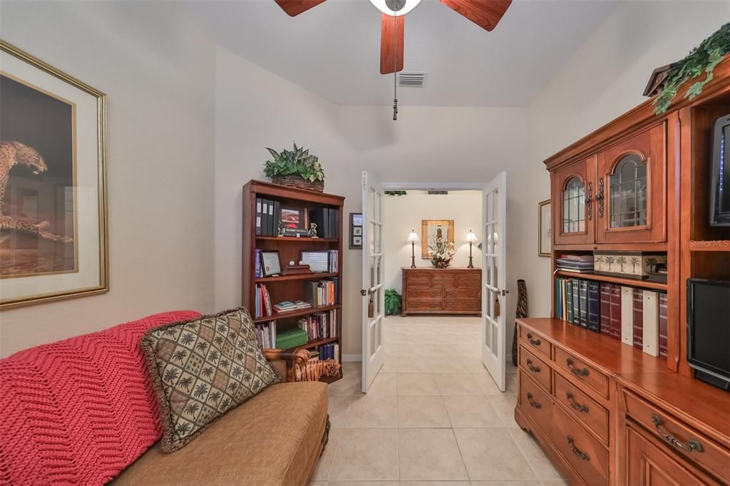 For Sale: $440,000 (2 beds, 2 baths, 1905 Square Feet)