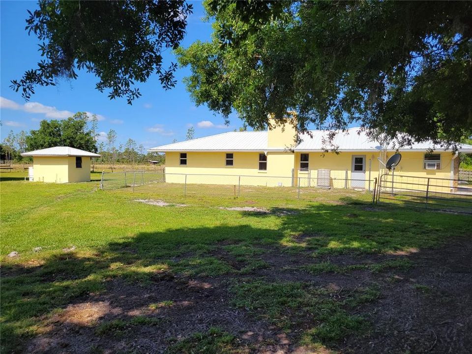 For Sale: $1,190,000 (3 beds, 2 baths, 2090 Square Feet)