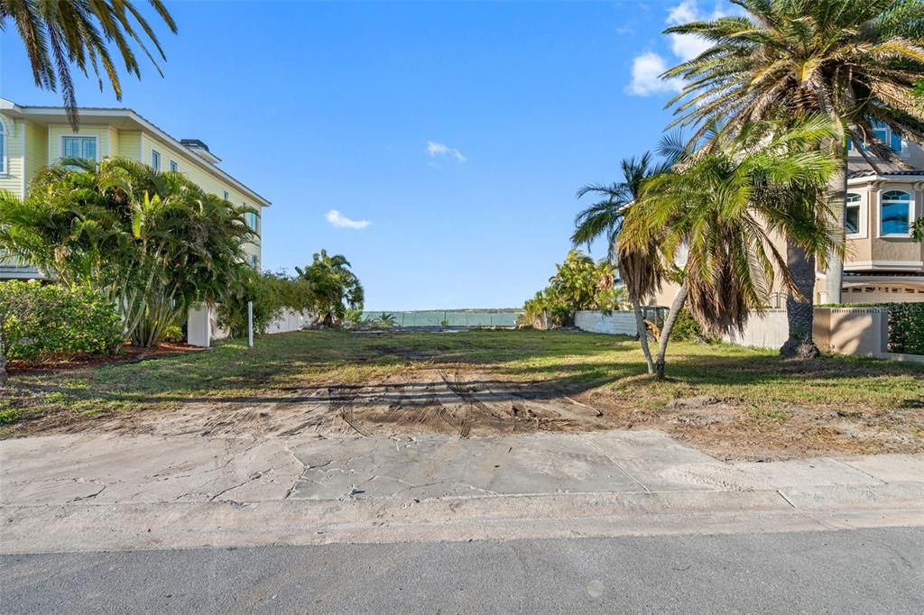 Rarely available wide open waterfront lot in Treasure Island
