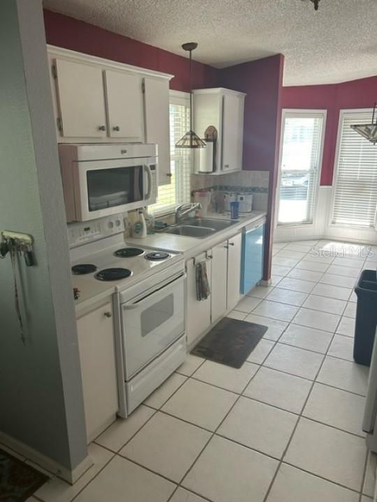 For Sale: $248,000 (2 beds, 2 baths, 1352 Square Feet)