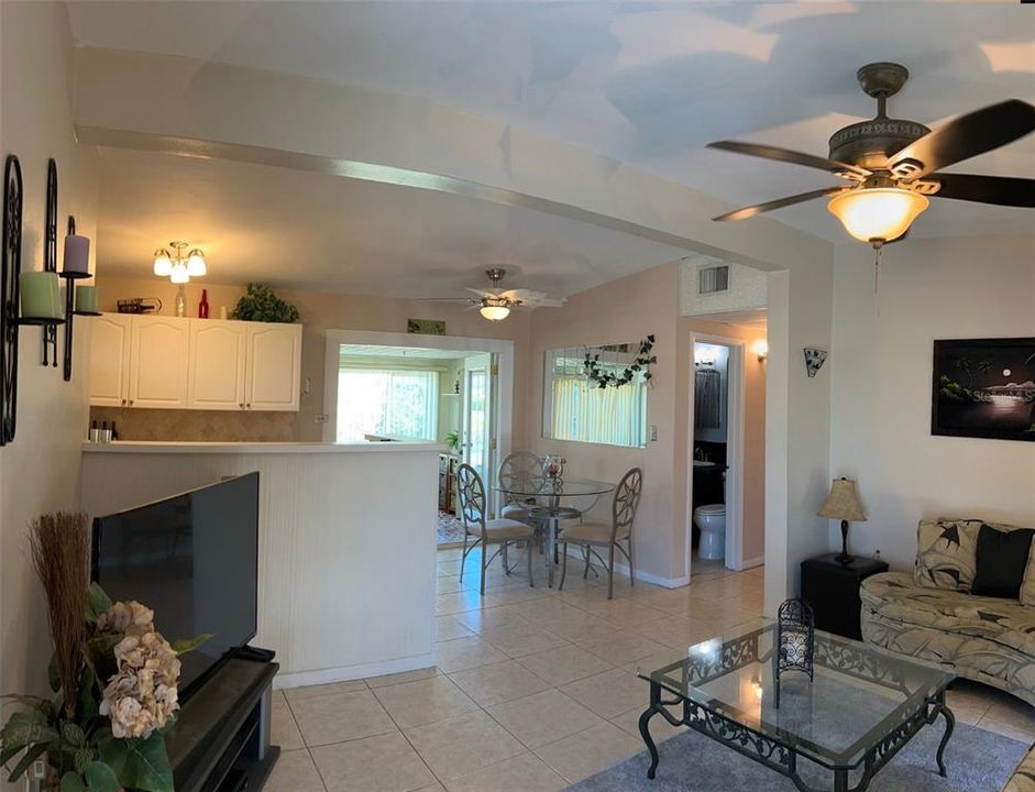 For Sale: $324,000 (3 beds, 2 baths, 1054 Square Feet)