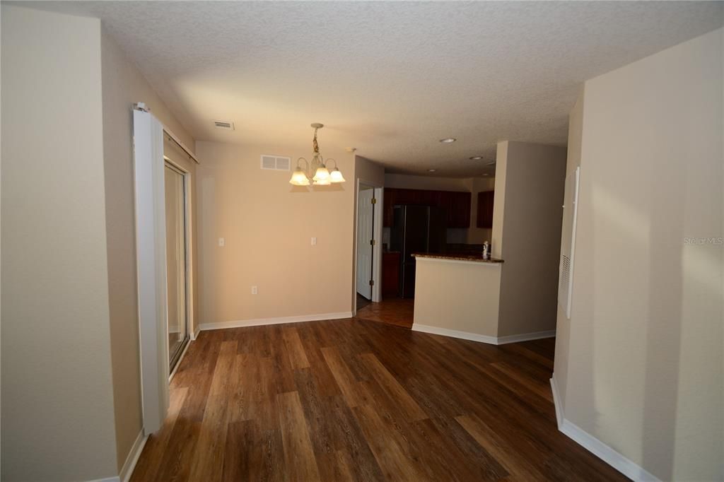 For Rent: $1,600 (2 beds, 2 baths, 951 Square Feet)