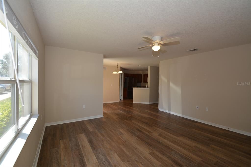 For Rent: $1,600 (2 beds, 2 baths, 951 Square Feet)