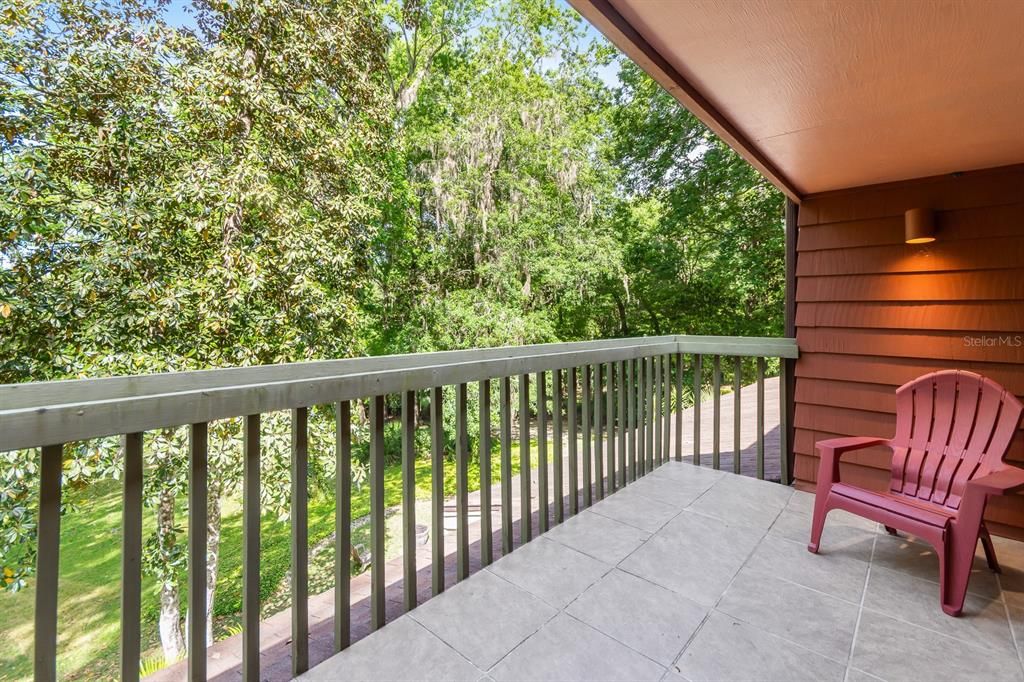 Owner's Balcony - Lake View