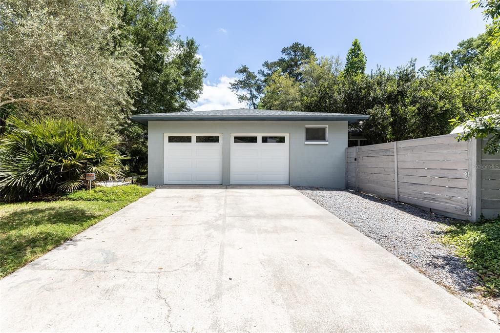 Active With Contract: $439,900 (3 beds, 2 baths, 1936 Square Feet)