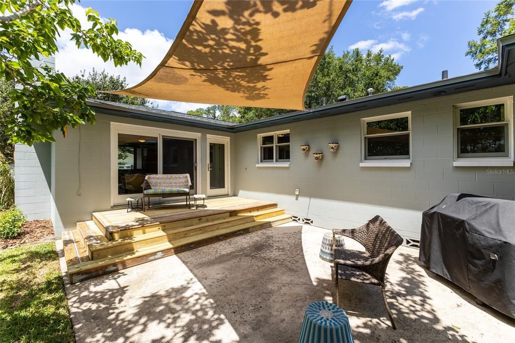 Active With Contract: $439,900 (3 beds, 2 baths, 1936 Square Feet)
