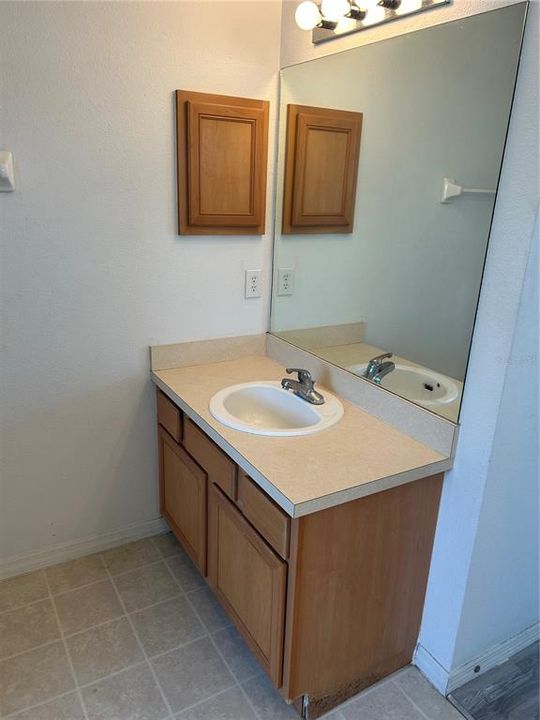 For Rent: $2,200 (3 beds, 2 baths, 2035 Square Feet)