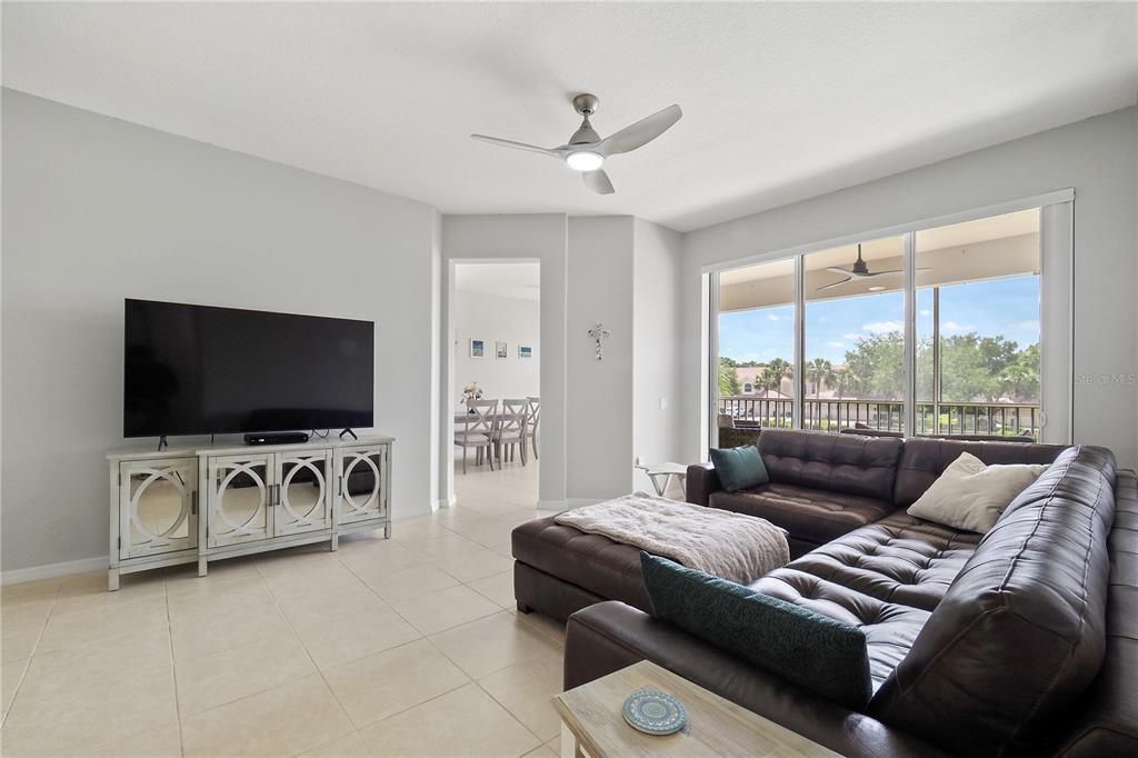 Active With Contract: $435,000 (3 beds, 2 baths, 2045 Square Feet)