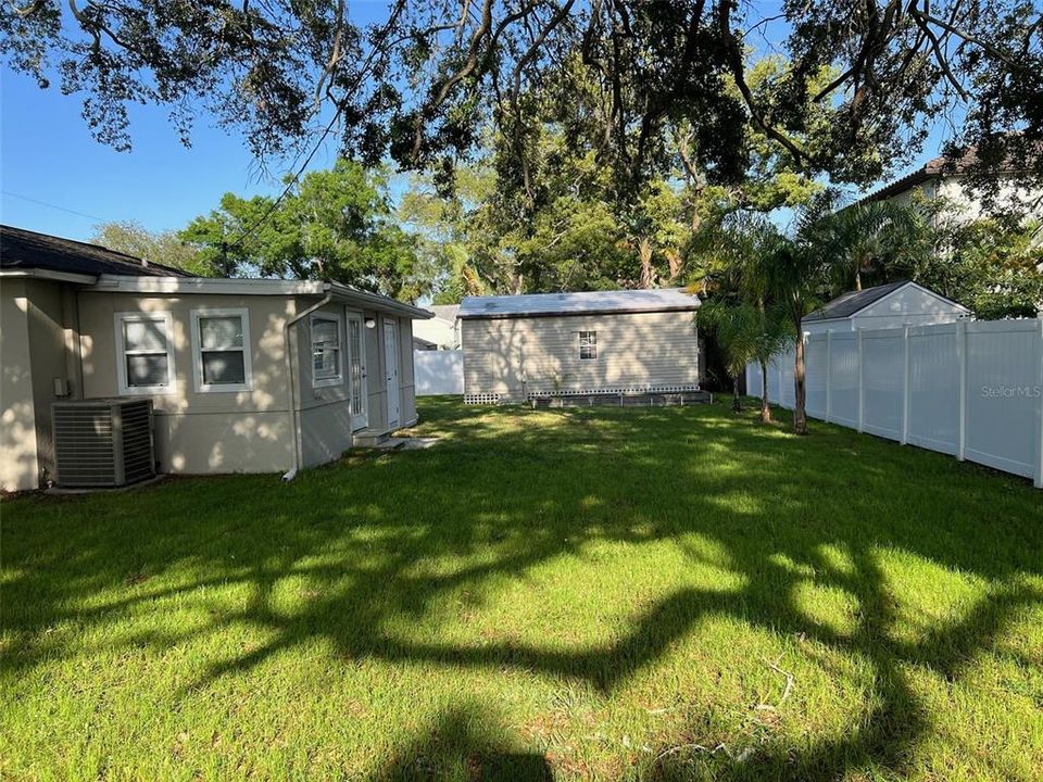 Active With Contract: $3,475 (4 beds, 2 baths, 1809 Square Feet)