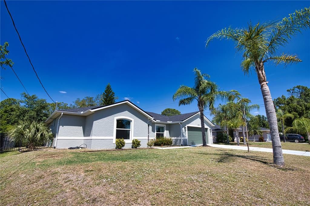 Recently Sold: $328,800 (3 beds, 2 baths, 1445 Square Feet)