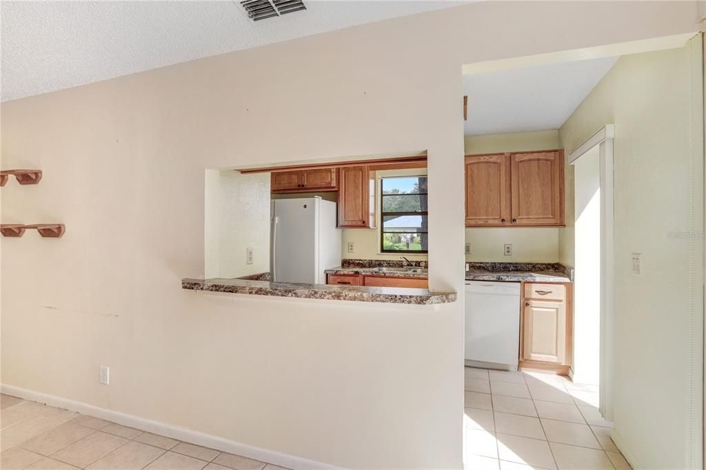 For Sale: $179,900 (2 beds, 2 baths, 1192 Square Feet)