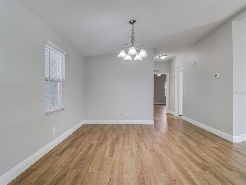 For Sale: $269,900 (2 beds, 2 baths, 1383 Square Feet)