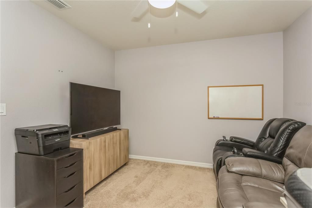 Active With Contract: $248,600 (2 beds, 2 baths, 1306 Square Feet)