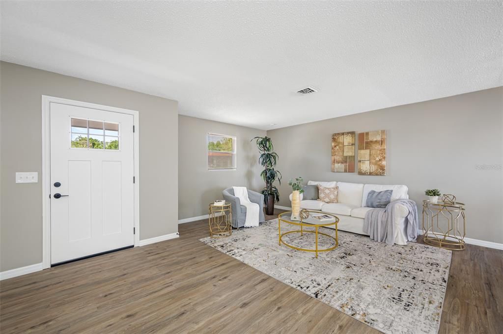 Active With Contract: $359,000 (3 beds, 2 baths, 1417 Square Feet)