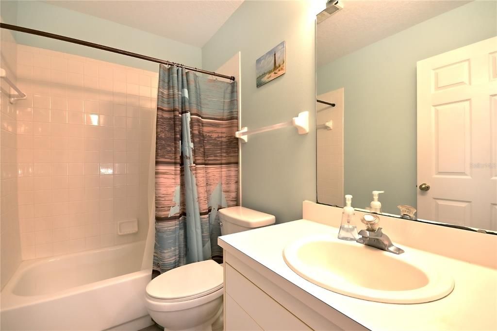For Sale: $349,900 (2 beds, 2 baths, 1128 Square Feet)