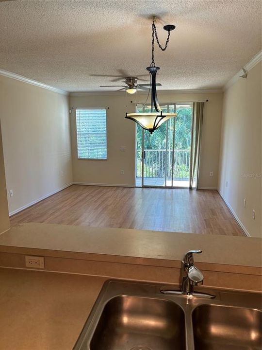 Active With Contract: $1,795 (2 beds, 2 baths, 1246 Square Feet)