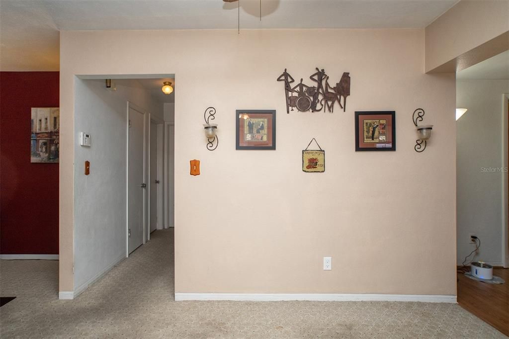 For Sale: $395,000 (3 beds, 2 baths, 1456 Square Feet)