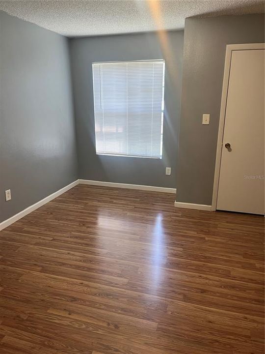 For Rent: $1,300 (1 beds, 1 baths, 674 Square Feet)
