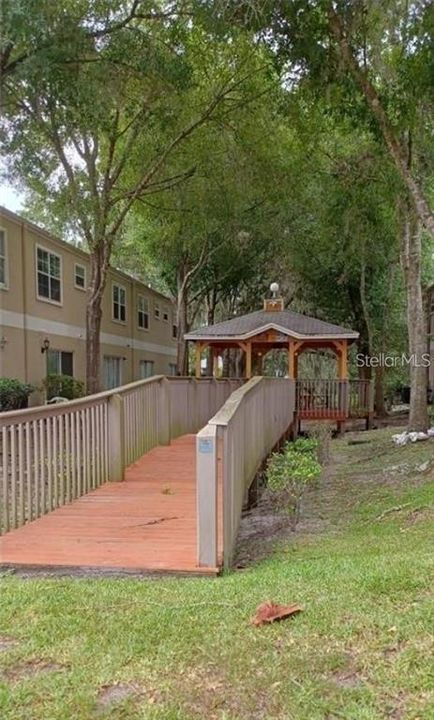 For Sale: $205,000 (2 beds, 2 baths, 1265 Square Feet)