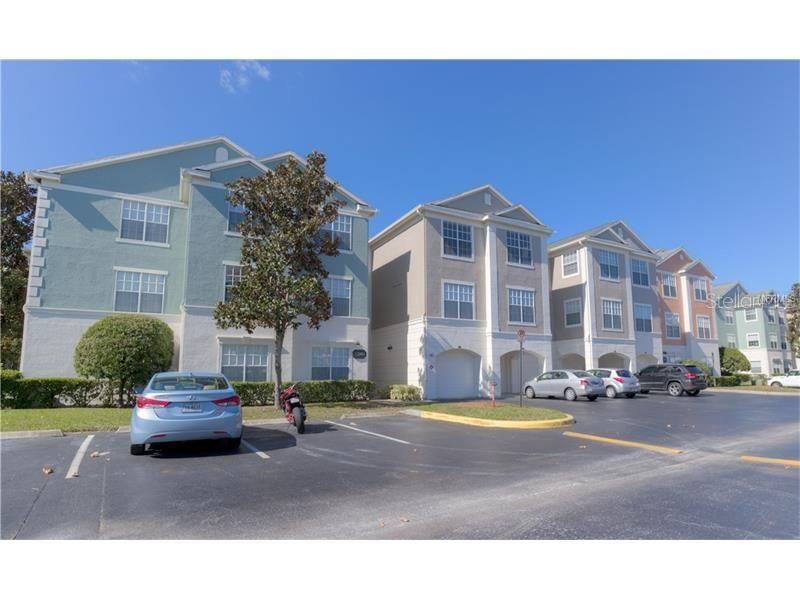 Active With Contract: $194,000 (1 beds, 1 baths, 696 Square Feet)
