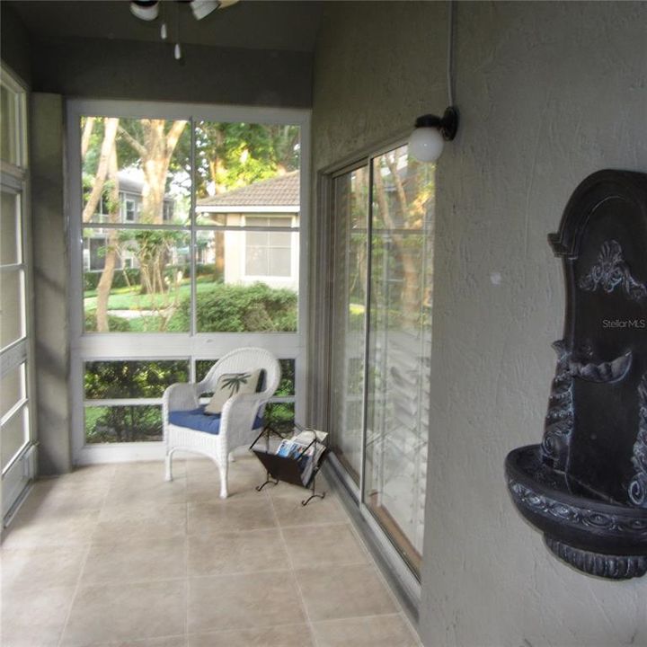 Porch with tiled floor