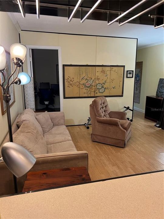 For Sale: $84,500 (1 beds, 1 baths, 876 Square Feet)