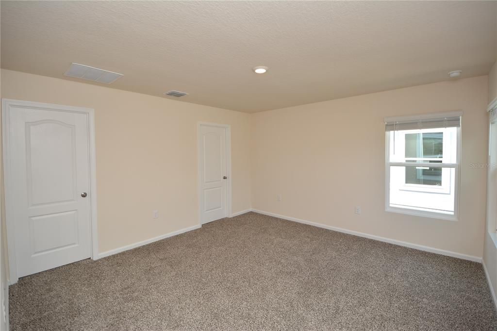 For Rent: $2,300 (3 beds, 2 baths, 1670 Square Feet)