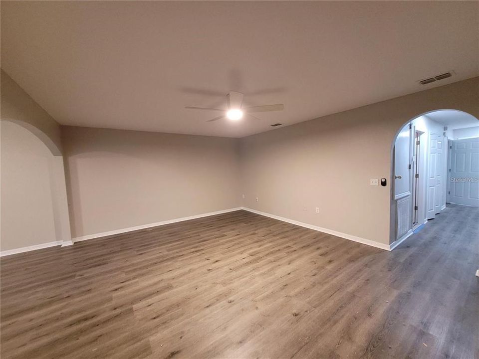 For Rent: $1,850 (3 beds, 2 baths, 1771 Square Feet)