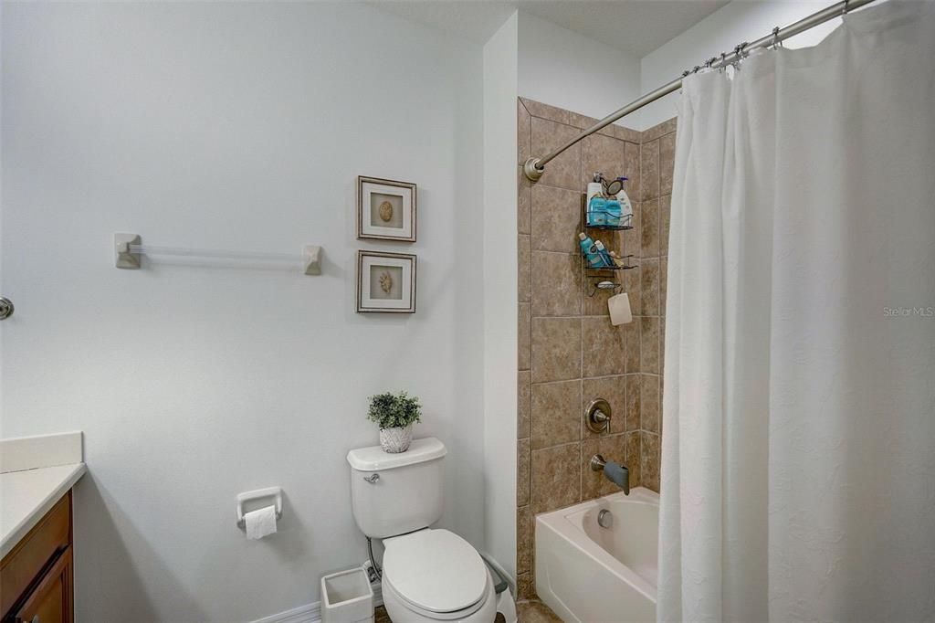 Active With Contract: $2,900 (3 beds, 2 baths, 1818 Square Feet)