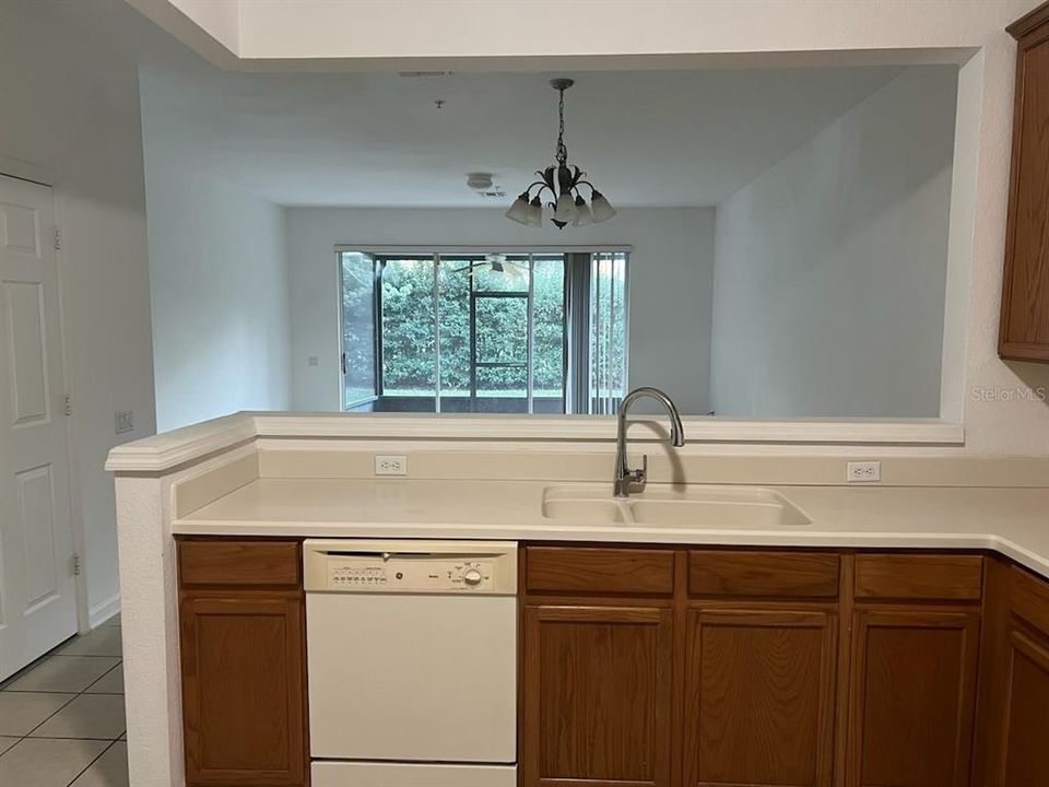 For Sale: $330,000 (3 beds, 2 baths, 1682 Square Feet)