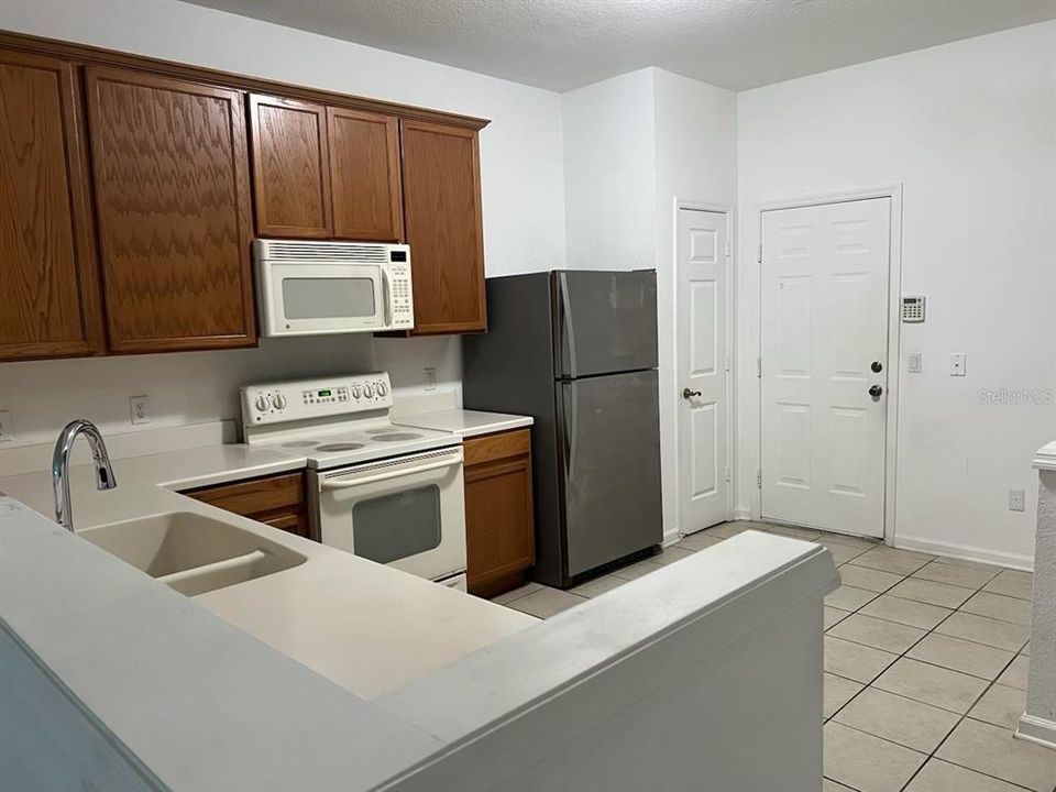 For Sale: $330,000 (3 beds, 2 baths, 1682 Square Feet)
