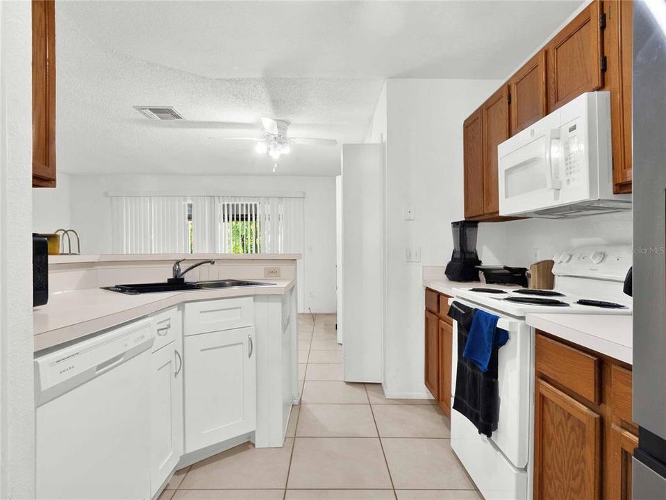 For Sale: $320,000 (3 beds, 2 baths, 1524 Square Feet)