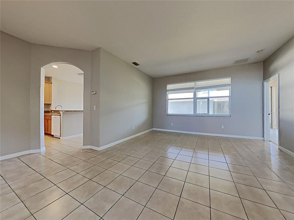 For Rent: $2,455 (3 beds, 2 baths, 1797 Square Feet)