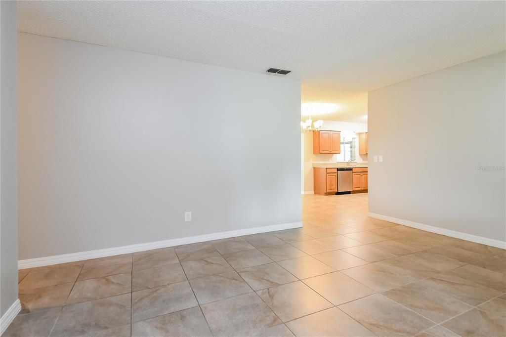 For Rent: $2,195 (3 beds, 2 baths, 1416 Square Feet)