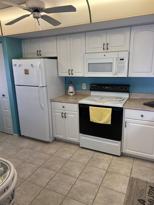For Sale: $248,000 (2 beds, 2 baths, 1112 Square Feet)