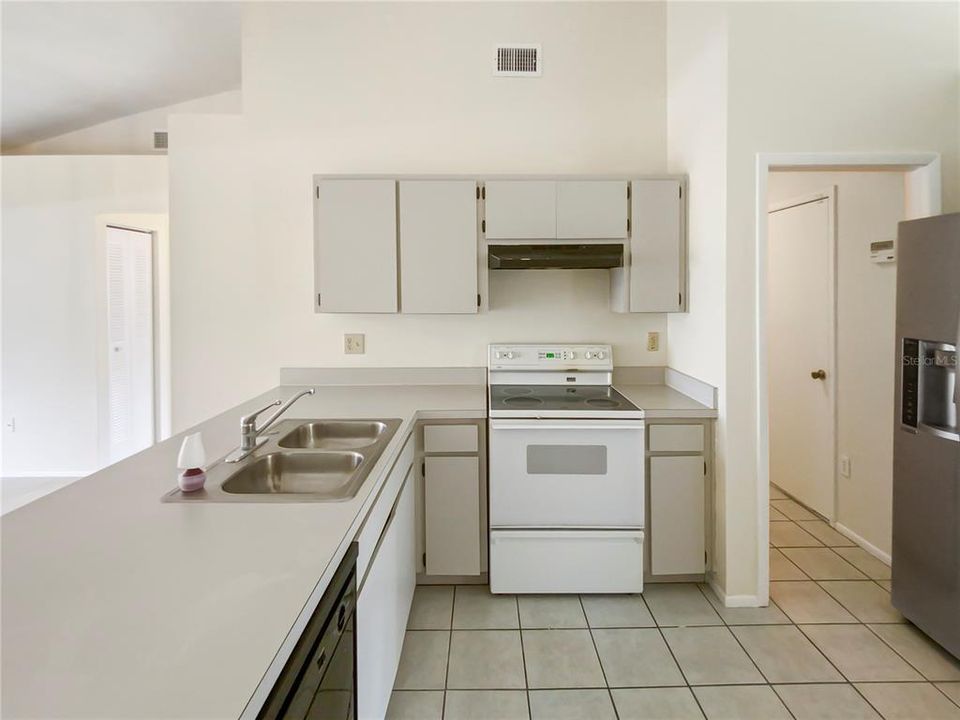 For Sale: $332,000 (3 beds, 2 baths, 1436 Square Feet)