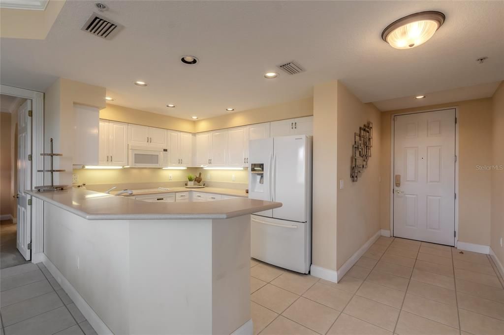 Active With Contract: $549,900 (3 beds, 3 baths, 1952 Square Feet)