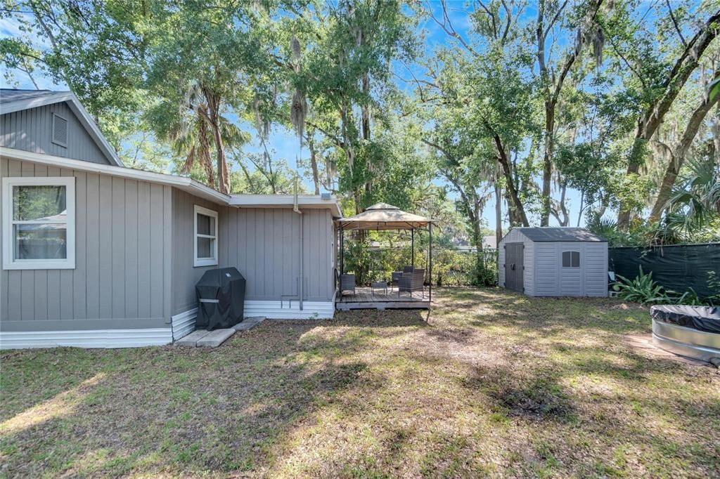 Active With Contract: $240,000 (3 beds, 2 baths, 958 Square Feet)