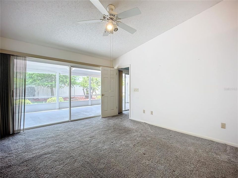 For Sale: $300,000 (3 beds, 2 baths, 1728 Square Feet)