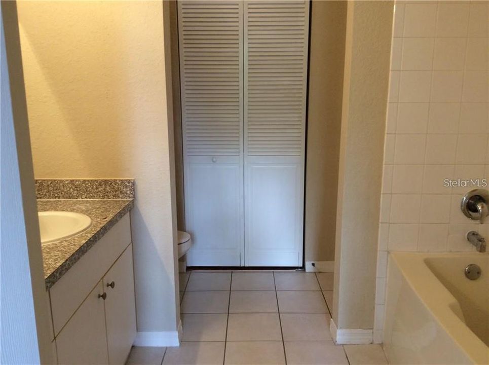 For Sale: $189,000 (1 beds, 1 baths, 794 Square Feet)