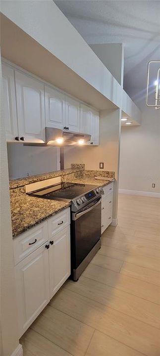 Active With Contract: $2,600 (3 beds, 2 baths, 1229 Square Feet)