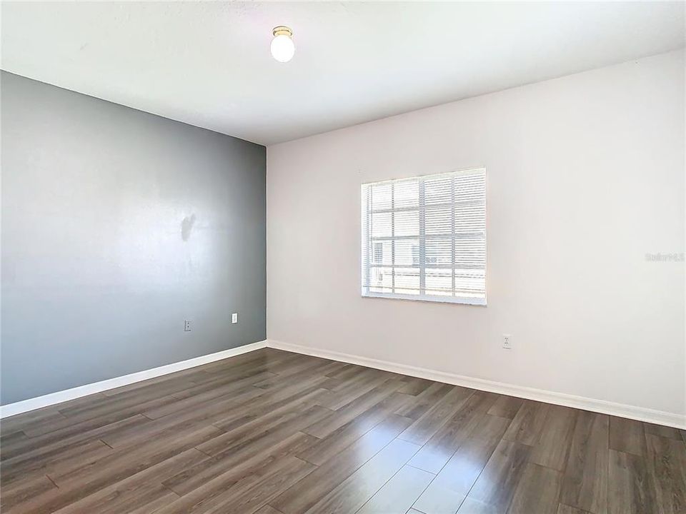 Active With Contract: $205,000 (3 beds, 2 baths, 1151 Square Feet)